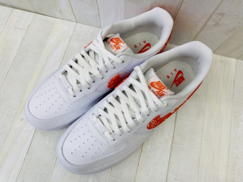 AIR FORCE1のTRAVIS SCOTT