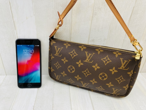 ルイヴィトンのLOUIS VUITTON