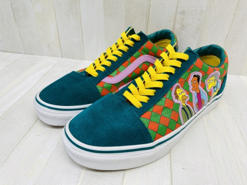 靴のスニーカー