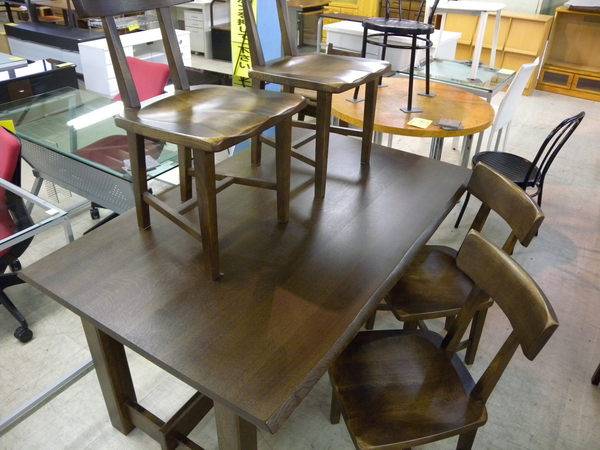 【一枚板】柏木工のダイニングテーブルを入荷いたしました【重厚感MAX】 [2012.04.24発行]｜リサイクルショップ トレジャーファクトリー所沢店