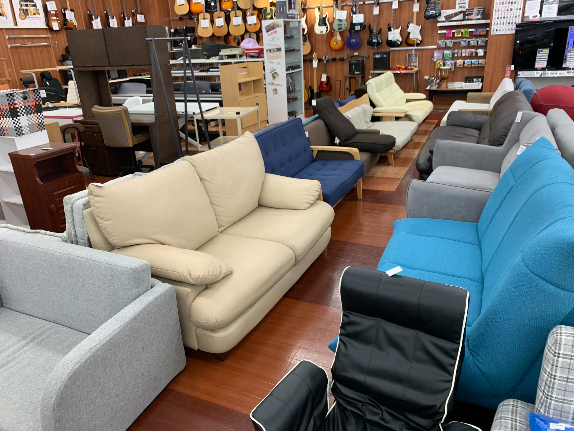 2人掛けソファーのご紹介です♪｜2023年03月26日｜リサイクルショップ