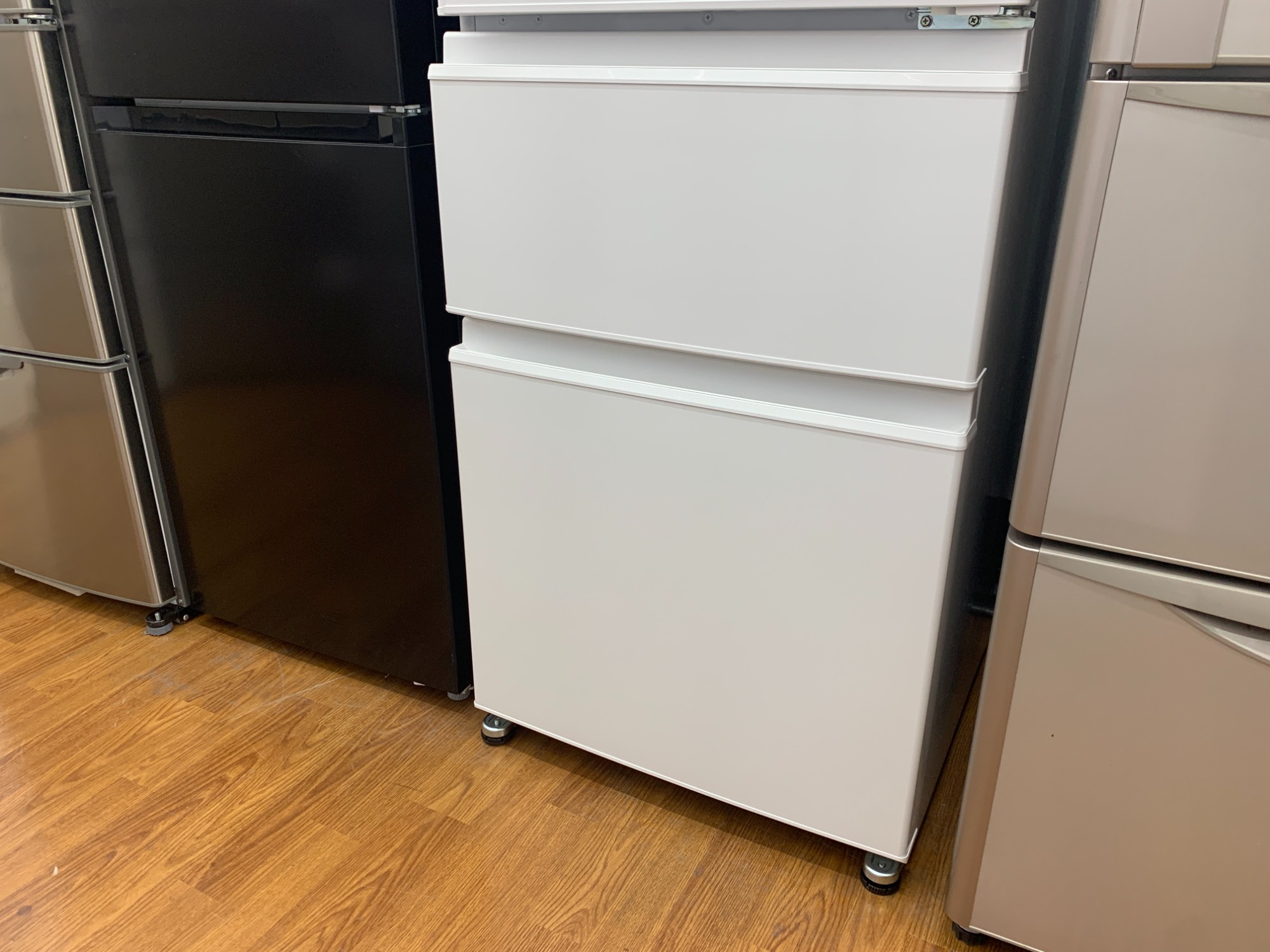 MITSUBISHI(三菱) 3ドア冷蔵庫 330L MR-C33K-W 2024年製のご紹介