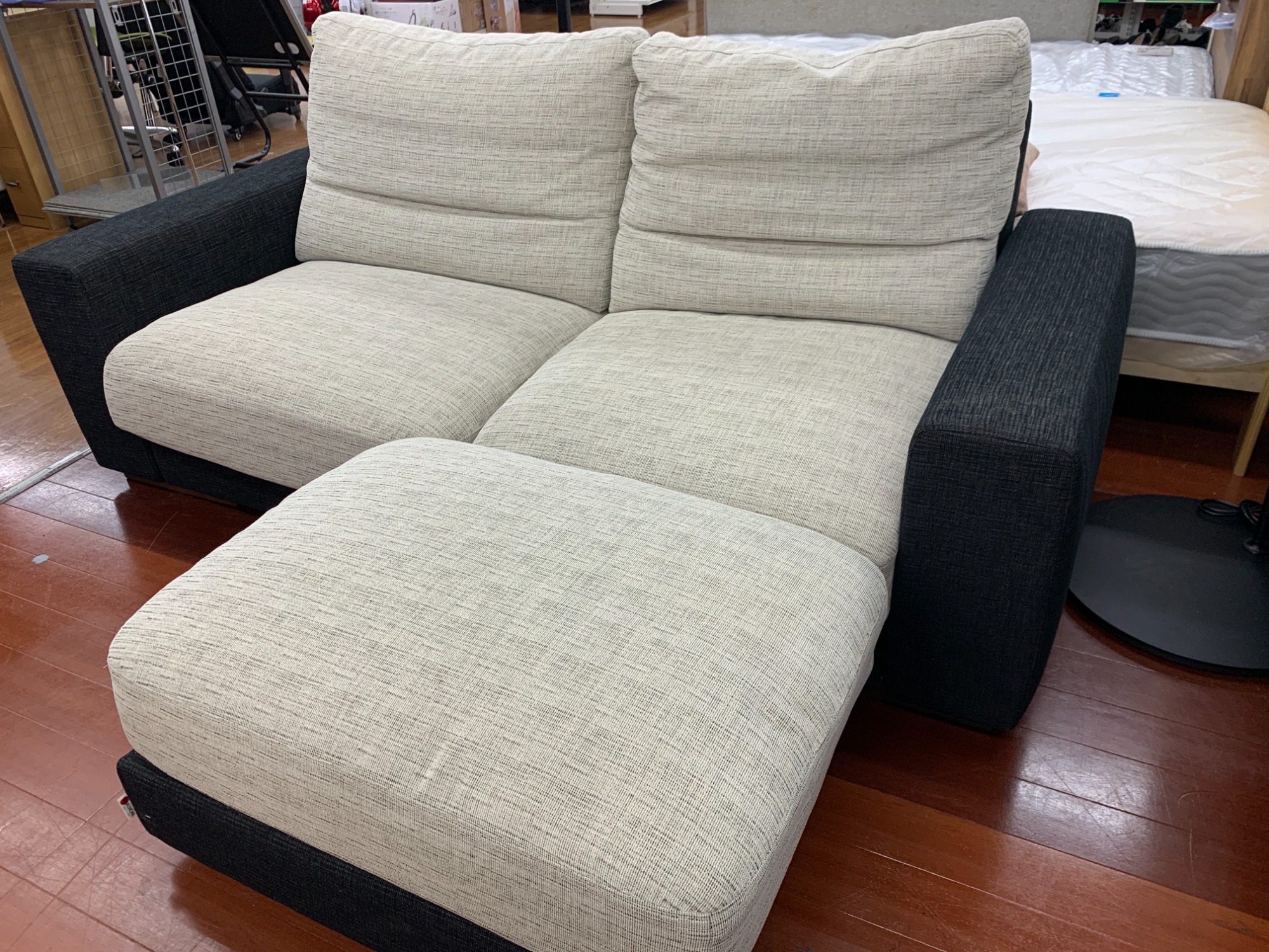 中古品 マルイチセーリング】2人掛け布張りソファ グレー