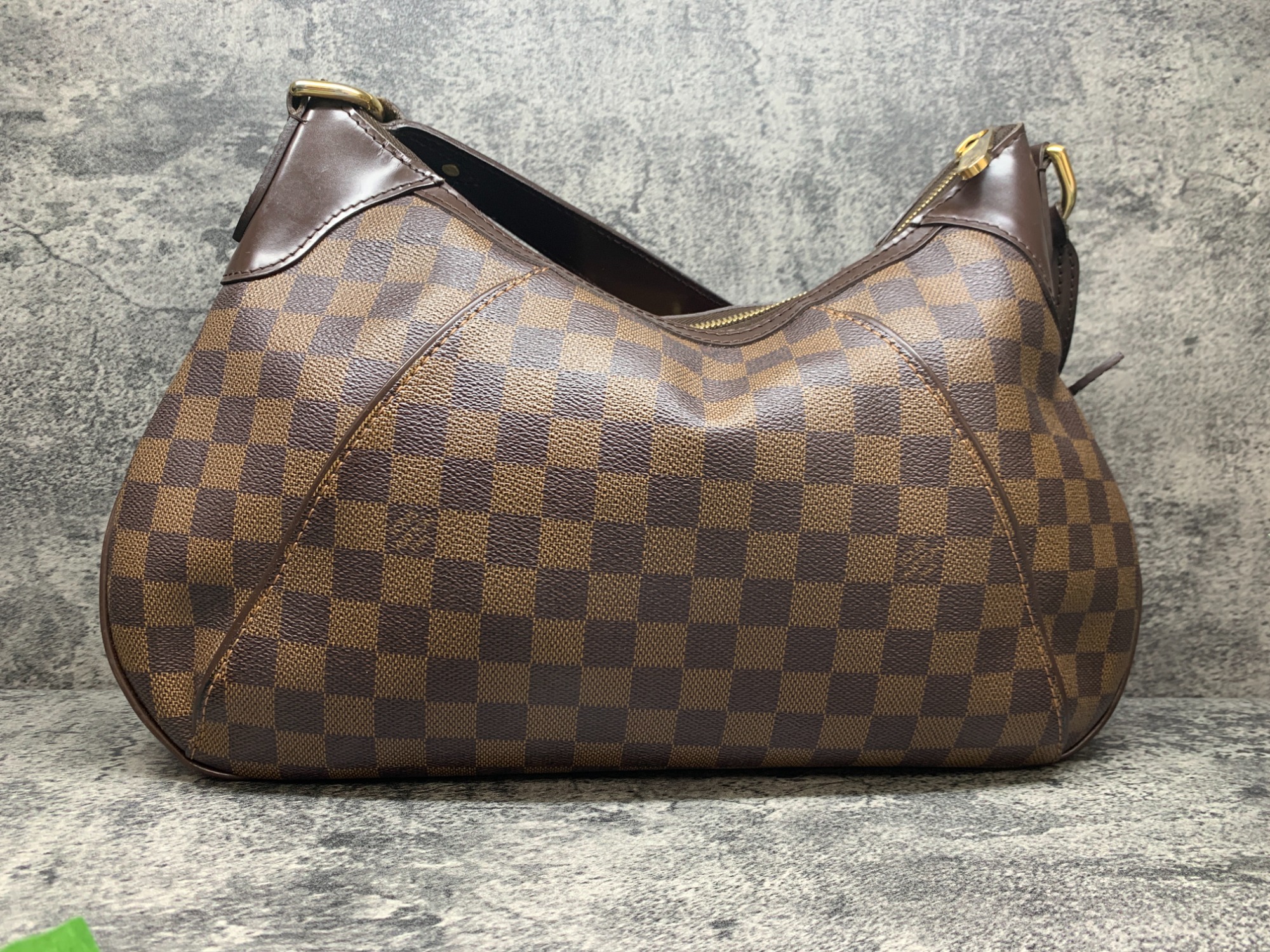LOUIS VUITTON、PORTER、COACH、 PRADAのお買取り強化中！本日の