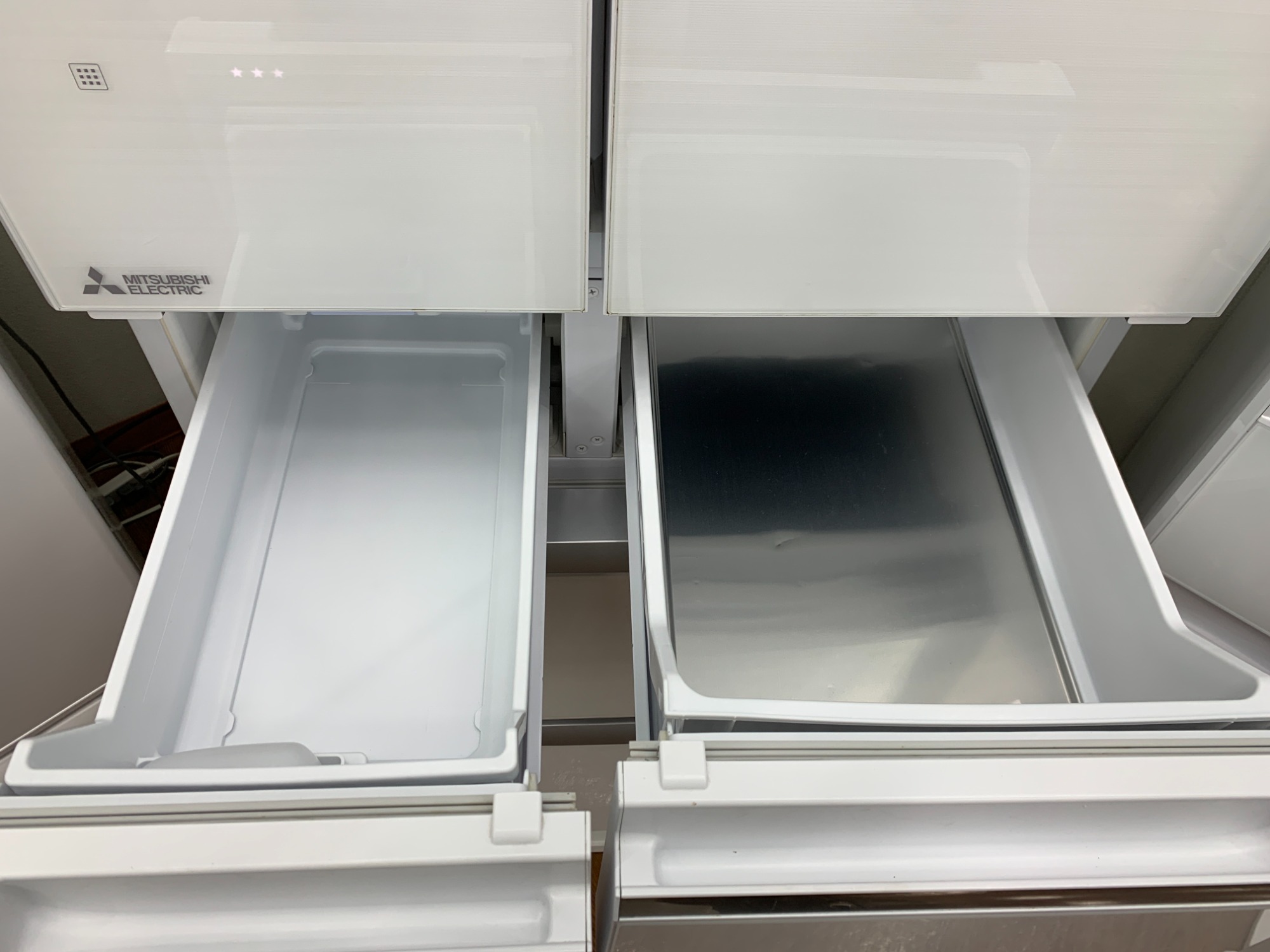 MITSUBISHI6ドア冷蔵庫(MR-WX52C-W)のご紹介です♪｜2025年12月12日