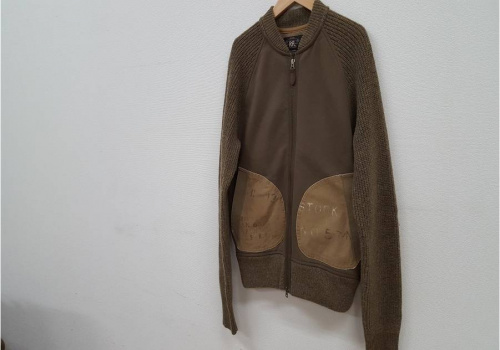 衣類のダブルアールエル