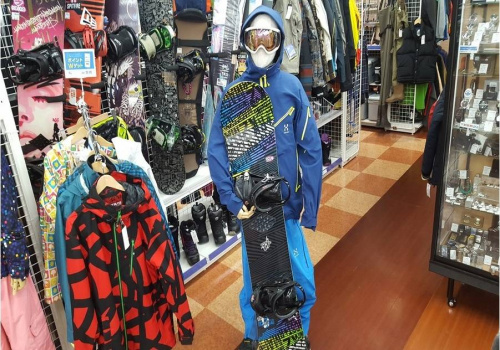 HAGLOFSのスノボウェア