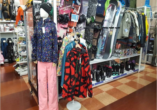 スノボウェアのスキーウェア