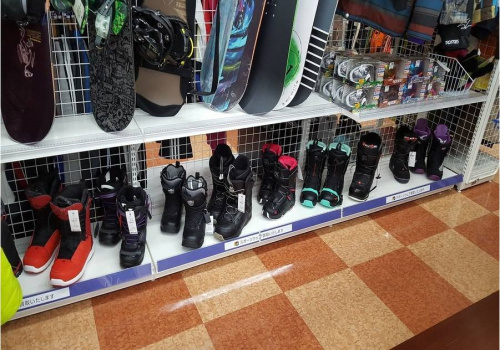 スキーウェアのウィンタースポーツ