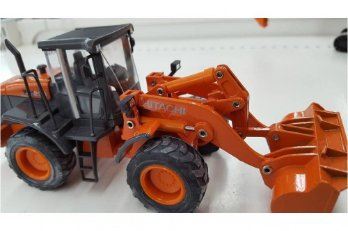 ミニカーのHITACHI