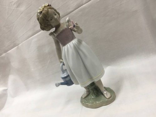 インテリアの置物