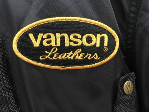 MA-1ジャケットのVANSON