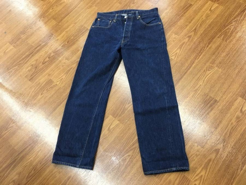ボトムスのLEVI‘S