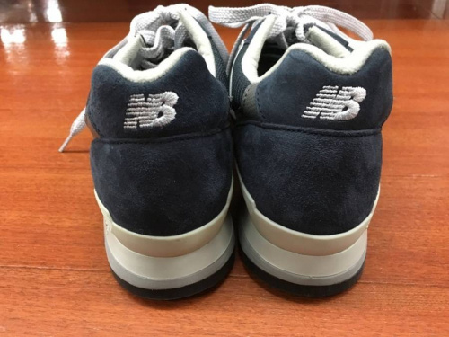 スニーカーのNEW BALANCE(ニューバランス）