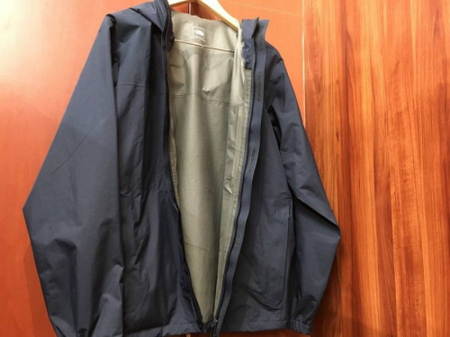 ネイビー×ブラックのノースフェイス（THE NORTH FACE）