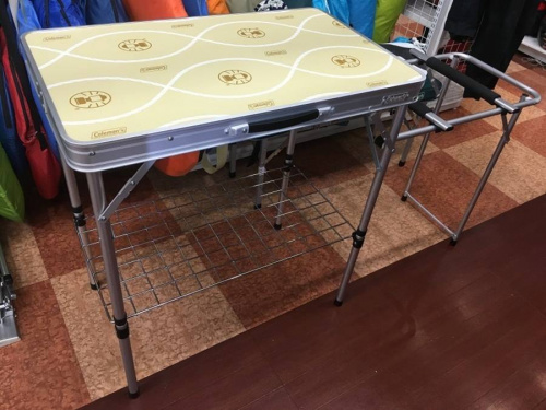 キッチンテーブルのColeman（コールマン）