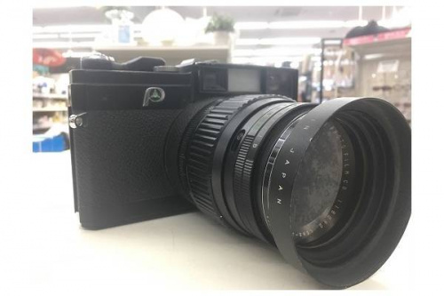 置物のフィルムカメラ