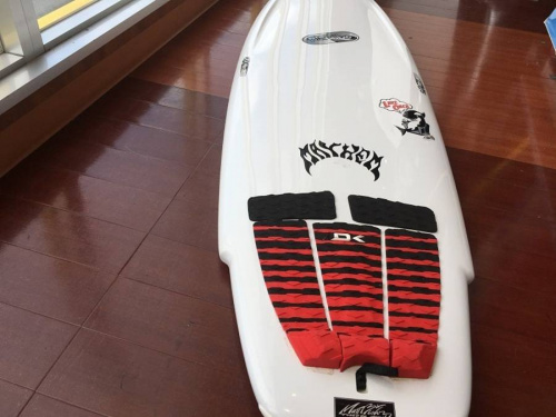 スポーツ用品のサーフィン