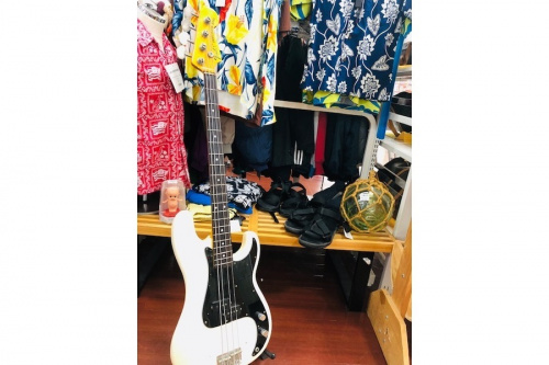 ベースのフェンダージャパン　ベース　中古