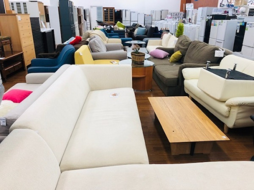 KARIMOKU 中古　所沢の新座　ふじみ野　入間　東村山　清瀬　家具　中古