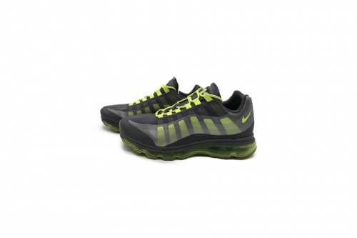 スニーカーのNIKE(ナイキ）中古