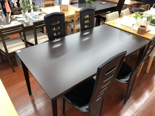 家具のダイニングセット