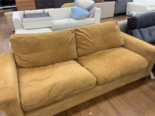 TRUCK FURNITUREのソファ