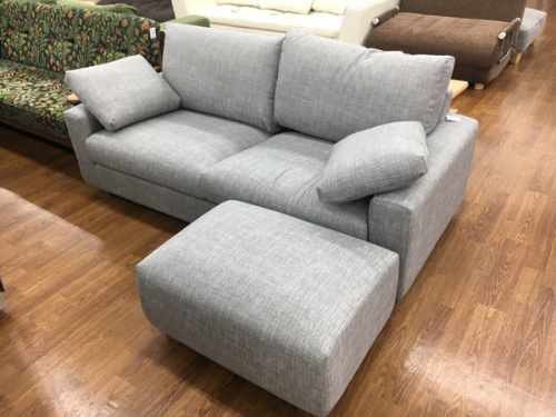 家具のソファ