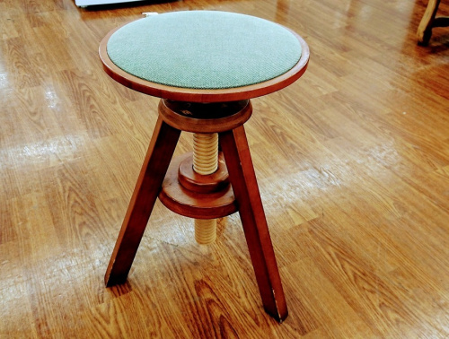 生活家具のイス