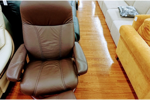 秋津　家具のストレスレスチェア