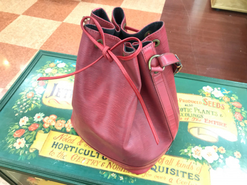 ブランド・ラグジュアリーのLOUIS VUITTON