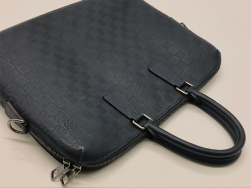 ブランド・ラグジュアリーのLOUIS VUITTON