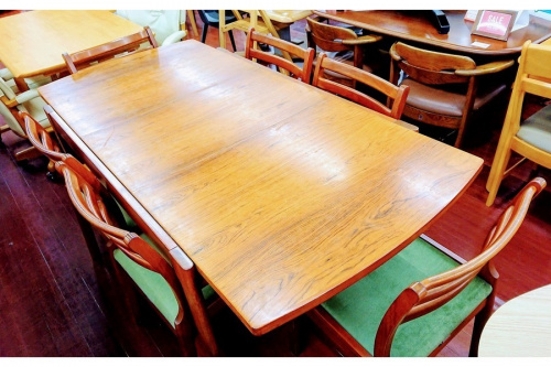 テーブルの所沢　家具
