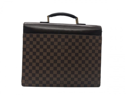 LOUIS VUITTONの所沢　ブランド品