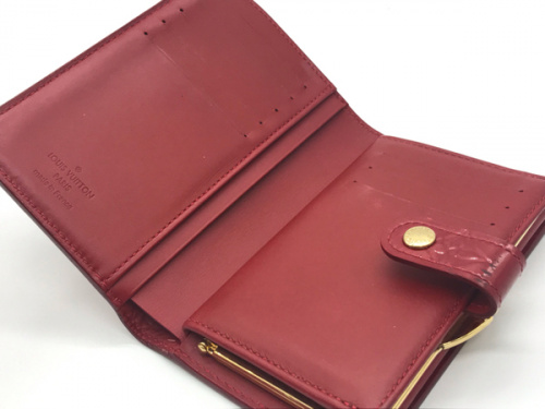 所沢　新座　秋津　入間　東村山　清瀬　西東京 ブランド品　買取の財布　中古