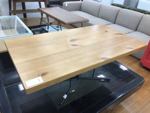 所沢　家具のテーブル