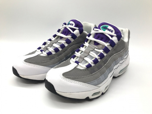 メンズファッションのスニーカー