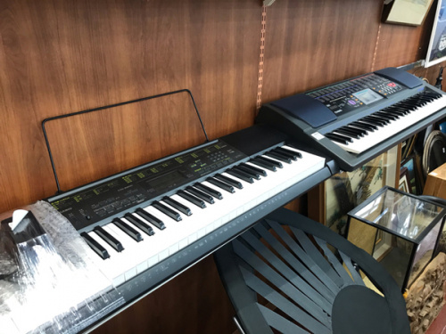 電子ピアノ　電子キーボードの鍵盤楽器　中古　買取