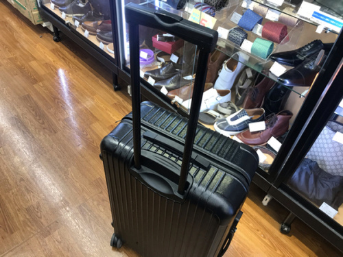 所沢　新座　秋津　入間　東村山　清瀬　西東京 ブランド品　買取のRIMOWA（リモワ）