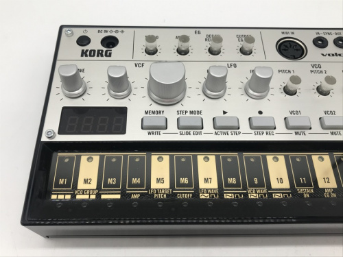 KORG (コルグ)のシンセサイザー