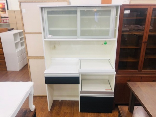 家具のカップボード・食器棚