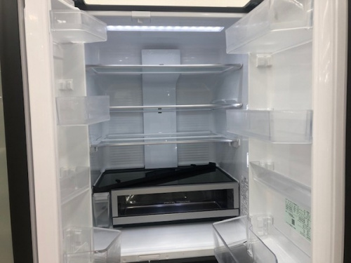 所沢市 新座市 秋津 入間市　東村山市 清瀬市 西東京市 スニーカー vans converse 足元の6ドア冷蔵庫　panasonic