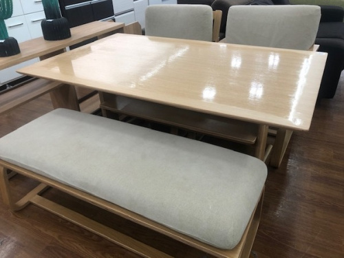 家具のダイニングセット