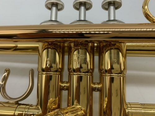 ベース 中古のピアノ 中古