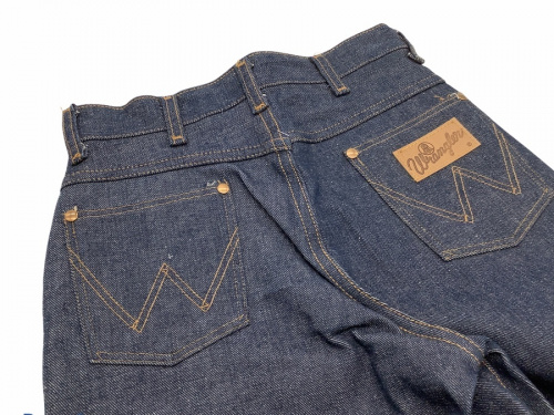 レディースファッションのボトムス