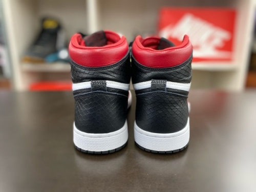 新座　ふじみ野　入間　東村山　清瀬　買取　中古のAIR JORDAN1