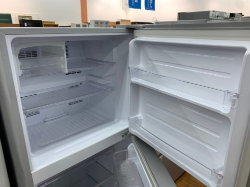 2ドア冷蔵庫のSHARP