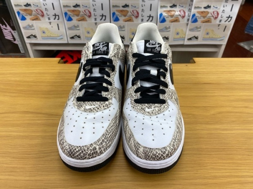 スニーカーのNIKE ナイキ