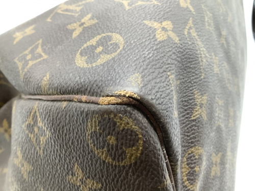 CHANELのLOUIS VUITTON