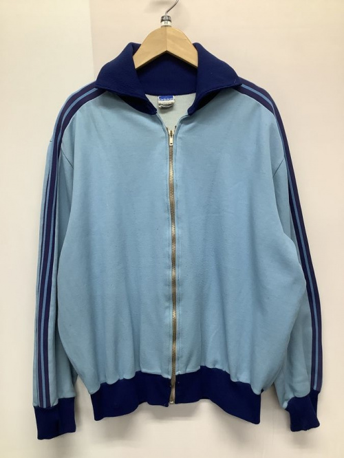 adidasのアディダス